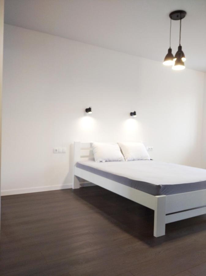 White Apartment Poltava Buitenkant foto